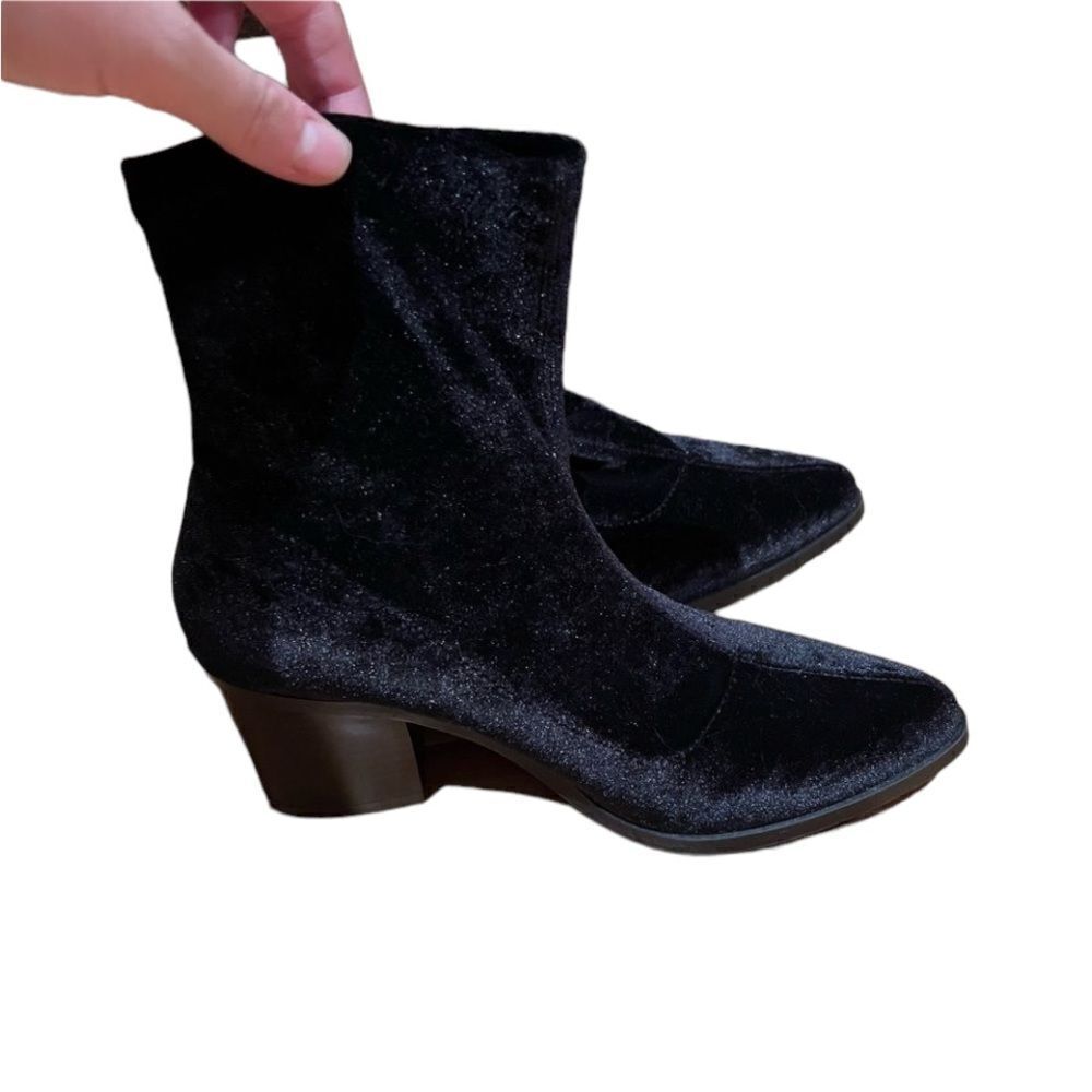 Forever 21 black velvet booties. Size 6